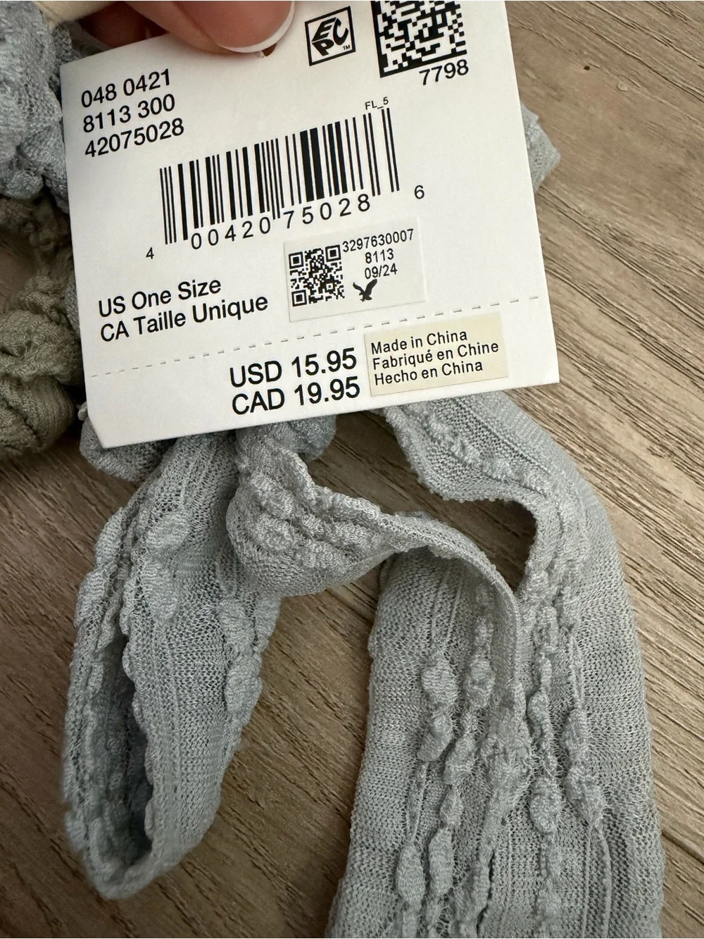 American Eagle Outfitters Ribbon Scrunchies